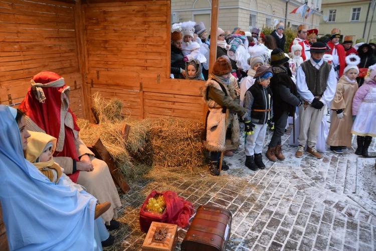 Bielawa. Znów przyszły trzy królestwa