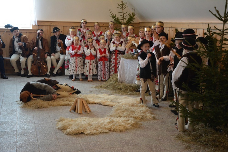 Podczerwone śpiewa kolędy