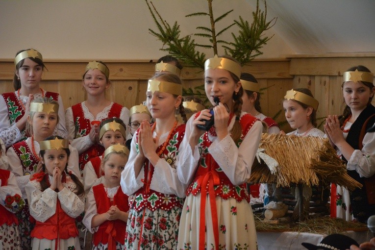 Podczerwone śpiewa kolędy