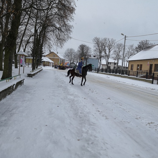 Orszak w Sawinie