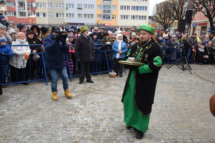 Dzierżoniów. Naprawdę przynieśli złoto, kadzidło i mirrę