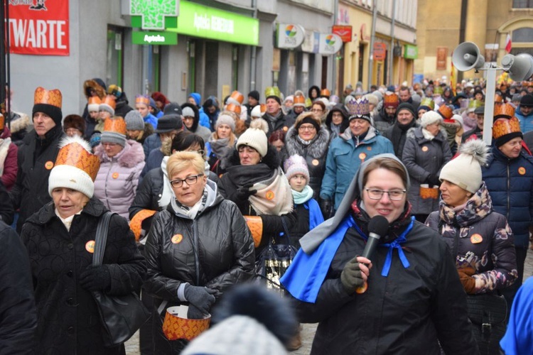 Dzierżoniów. Naprawdę przynieśli złoto, kadzidło i mirrę