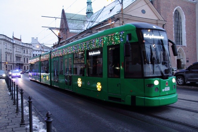 Kolędowanie z metropolitą w tramwaju MPK 2019