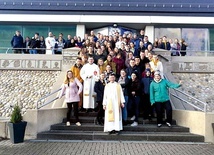 ▲	Reprezentacja diecezji świdnickiej na 41. Europejskim Spotkaniu Młodych.