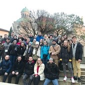 Grupa uczestników Europejskiego Spotkania Młodych w Madrycie w drodze powrotnej odwiedziła Ars.