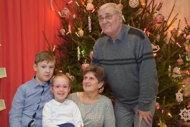 Kolędowanie z babcią i dziadkiem w sochaczewskim przedszkolu