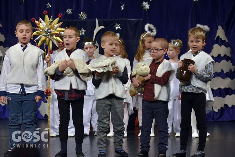 Drugi dzień Świdnickiego Przeglądu Zespołów Kolędniczych