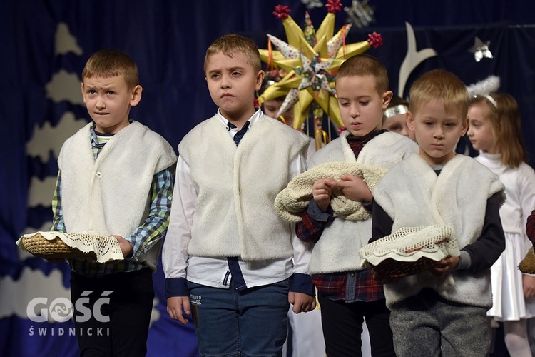 Drugi dzień Świdnickiego Przeglądu Zespołów Kolędniczych