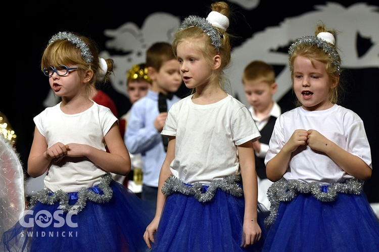 Drugi dzień Świdnickiego Przeglądu Zespołów Kolędniczych