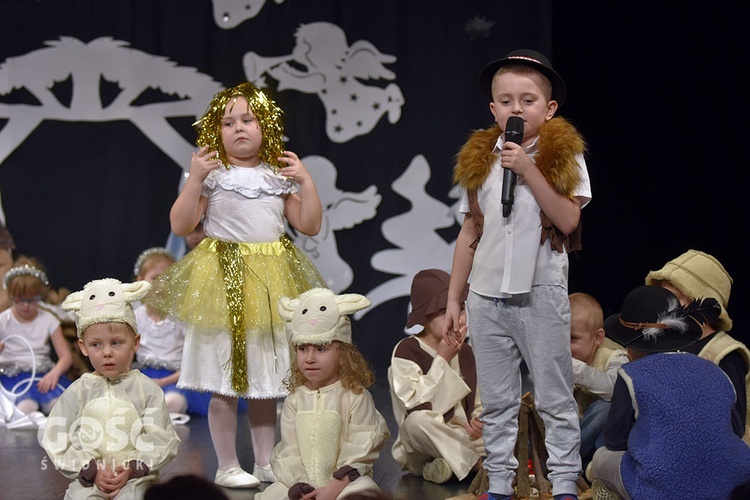 Drugi dzień Świdnickiego Przeglądu Zespołów Kolędniczych