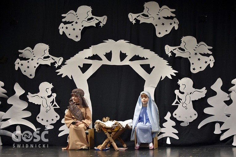 Drugi dzień Świdnickiego Przeglądu Zespołów Kolędniczych