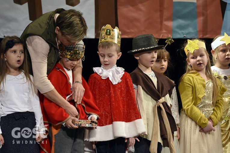 Drugi dzień Świdnickiego Przeglądu Zespołów Kolędniczych