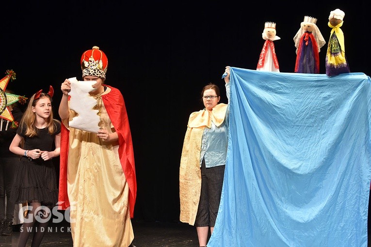 Drugi dzień Świdnickiego Przeglądu Zespołów Kolędniczych