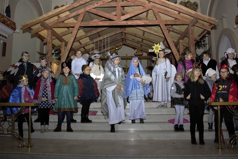 Jasełka w sanktuarium Miłosierdzia Bożego w Świebodzinie