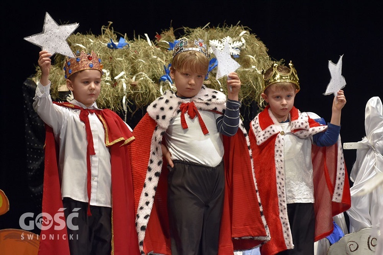 Trzeci dzień Świdnickiego Przeglądu Zespołów Kolędniczych