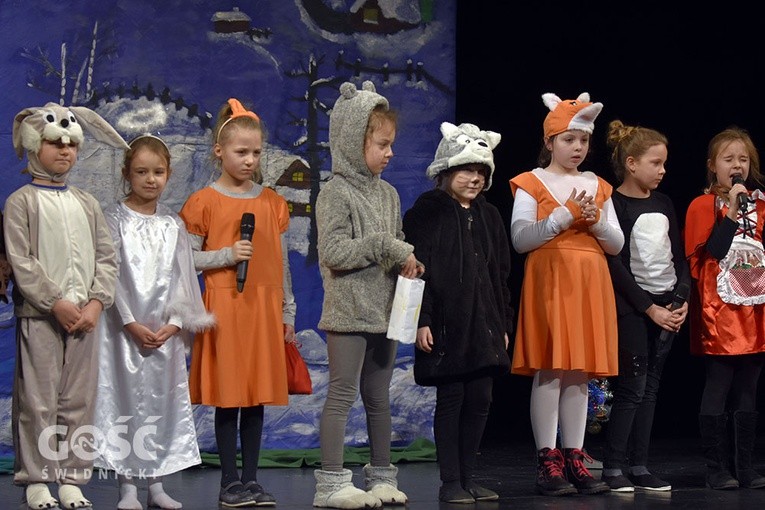Trzeci dzień Świdnickiego Przeglądu Zespołów Kolędniczych