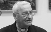 Pożegnanie śp. bp. Tadeusza Pieronka w Radziechowach