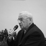 Pożegnanie śp. bp. Tadeusza Pieronka w Radziechowach