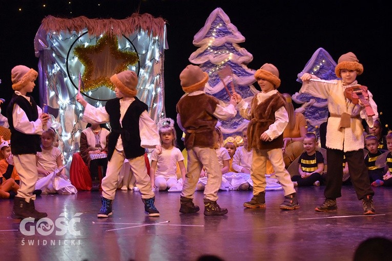 Ostatni dzień Świdnickiego Przeglądu Zespołów Kolędniczych