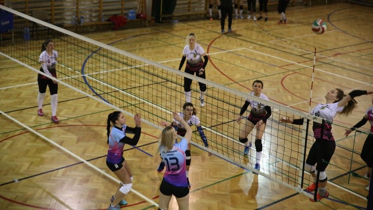 Siatkarski mecz w Sandomierzu 