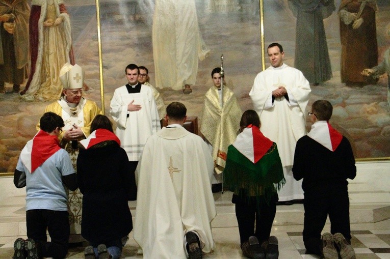 Msza św. Posłania na ŚDM w Panamie i opłatek młodzieży z metropolitą