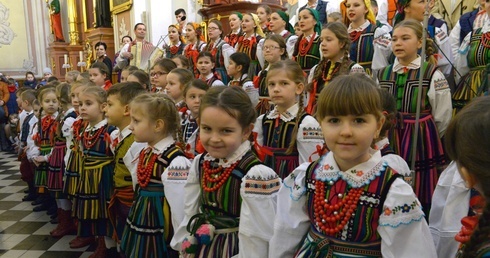 Każdy z zespołów zaprezentował w większości mniej znane kolędy i pastorałki, często bardzo stare i trochę zapomniane, pokazując, jak wielkie jest ich bogactwo