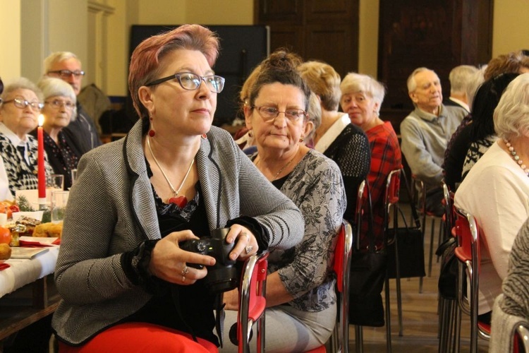 W parafii katedralnej działa nie tylko Żywy Różaniec, ale również inne wspólnoty jak Straż Honorowa Najświętszego Serca Pana Jezusa.