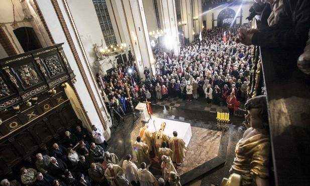 Premier zaprasza na Mszę św. za śp. Pawła Adamowicza