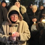 Światło dla zamordowanego prezydenta Gdańska. Milczenie przeciw przemocy