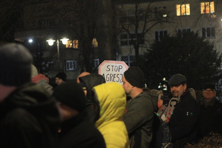 Światło dla zamordowanego prezydenta Gdańska. Milczenie przeciw przemocy