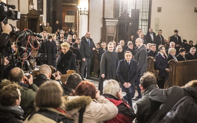 Prezydent i premier modlili się za duszę śp. Pawła Adamowicza