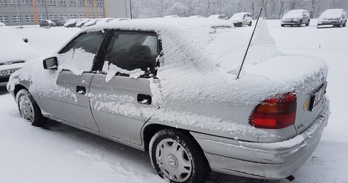 Mandat za nieodśnieżone auto