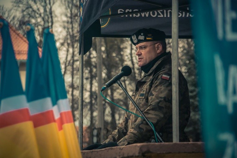 Trójka już w kraju