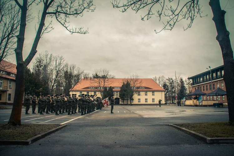 Trójka już w kraju