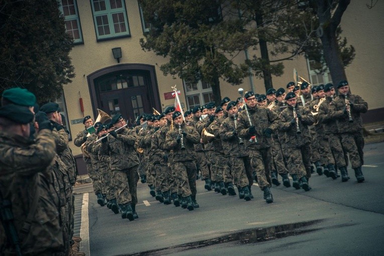 Trójka już w kraju