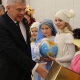 Kolędnicy misyjni w Senacie 