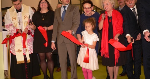 W otwarciu przedszkola uczestniczył bp Wojciech Osial