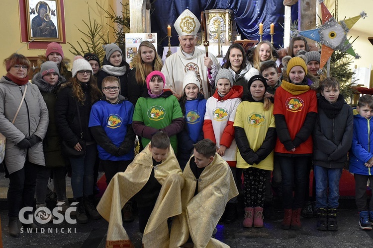 Kolędnicy misyjni w Dzierżoniowie