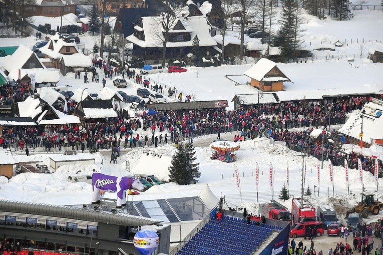 Puchar Świata w skokach narciarskich - konkurs drużynowy 