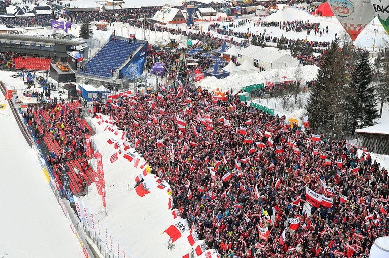 Puchar Świata w skokach narciarskich - konkurs drużynowy 