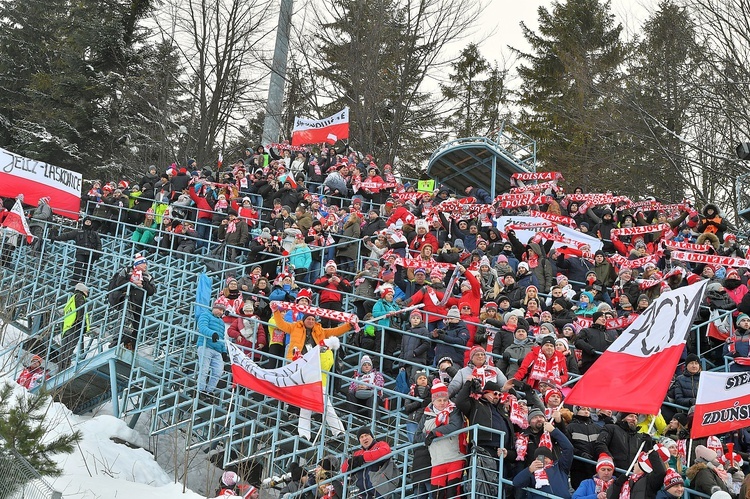 Puchar Świata w skokach narciarskich - konkurs drużynowy 