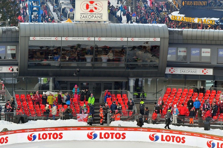 Puchar Świata w skokach narciarskich - konkurs drużynowy 