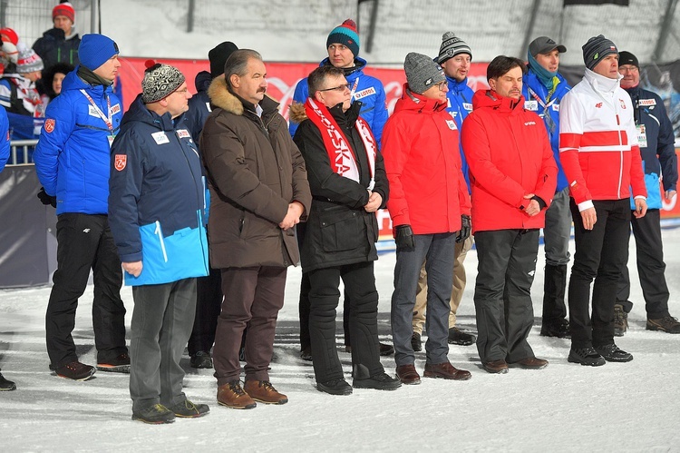 Puchar Świata w skokach narciarskich - konkurs drużynowy 