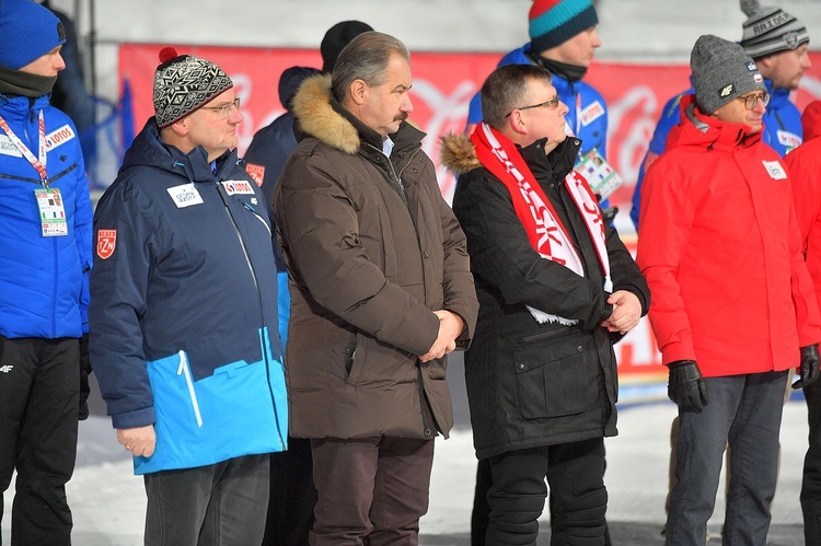 Puchar Świata w skokach narciarskich - konkurs drużynowy 