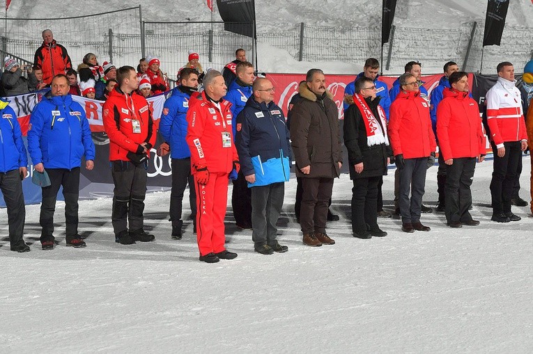 Puchar Świata w skokach narciarskich - konkurs drużynowy 
