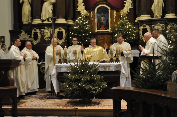 Eucharystia pamięci o zmarłych ludziach ekumenii