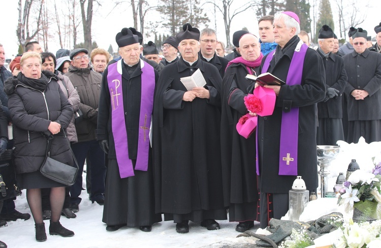 Pogrzeb śp. ks. kan. Zdzisława Zieleźnika w Czechowicach-Dziedzicach