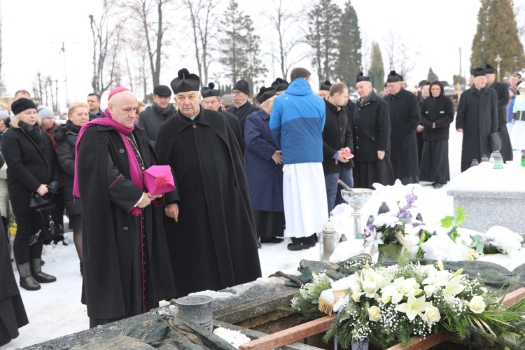 Pogrzeb śp. ks. kan. Zdzisława Zieleźnika w Czechowicach-Dziedzicach