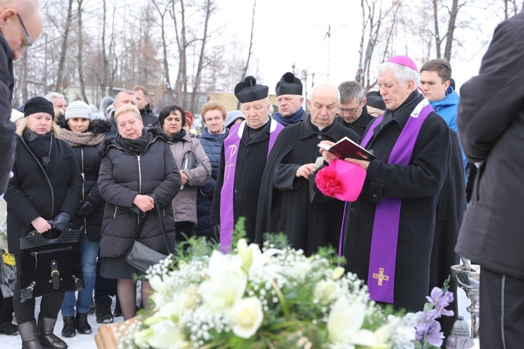 Pogrzeb śp. ks. kan. Zdzisława Zieleźnika w Czechowicach-Dziedzicach