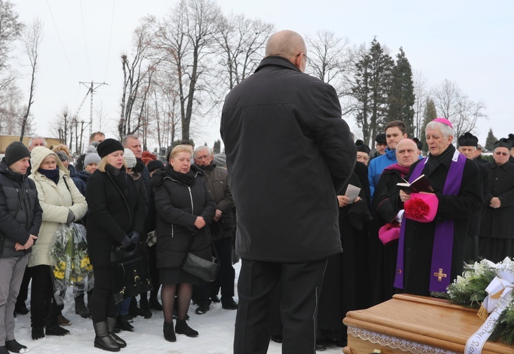 Pogrzeb śp. ks. kan. Zdzisława Zieleźnika w Czechowicach-Dziedzicach